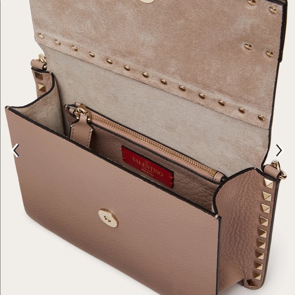 Valentino Garavani calfskin leather crossbody - Picture 3 of 11